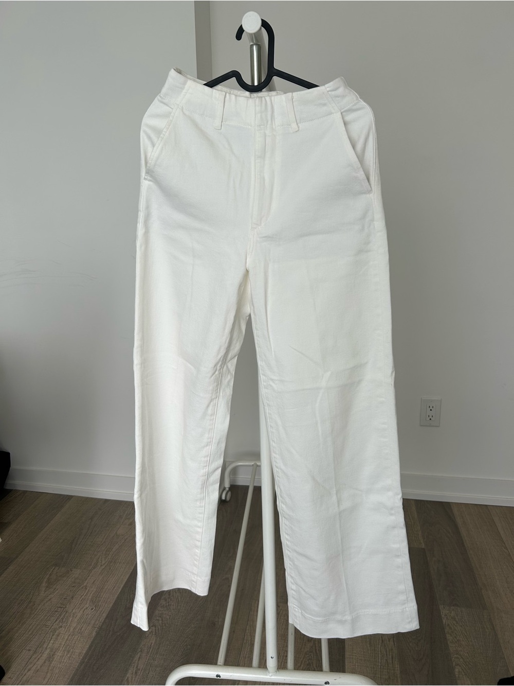 Uniqlo White Straight-Leg Wide Pants